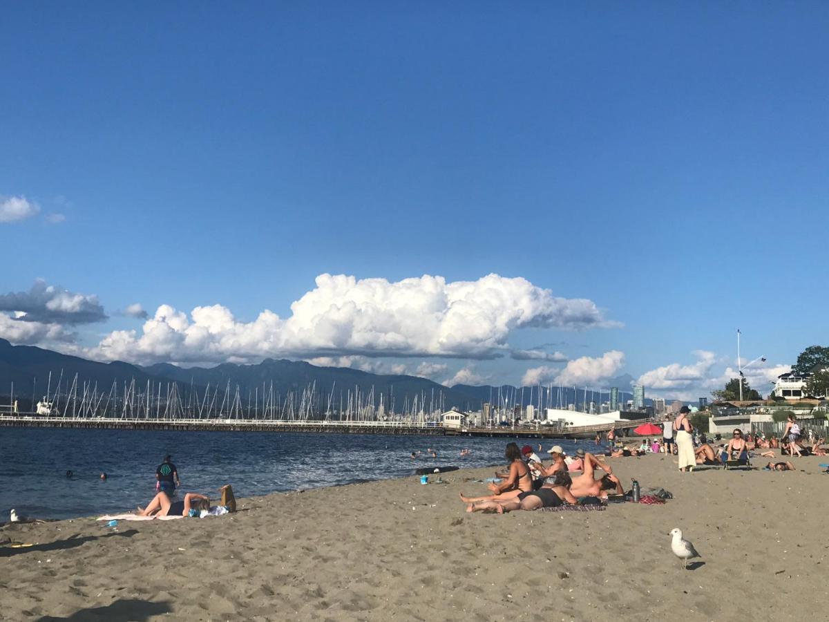 Heart Of Kitsilano Area,5 Mins Walk To Kits Beach,No Share With Other People Stay Vancouver Exterior photo